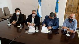 Jalil firmó convenios con Vialidad Nacional