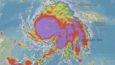 el huracan melissa alcanzo la categoria 5 y se acerca a jamaica con fuerza devastadora