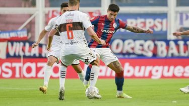 Nuevo empate. El Santo zafó en el final ante Platense y se ilusiona con clasificar a la Libertadores.