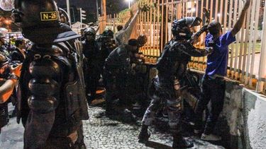 a menos de un mes del mundial, la policia realizara un paro en 14 estados