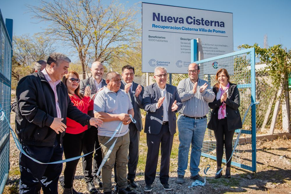 Raúl Jalil inauguró una obra de agua potable en la Villa de Pomán