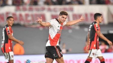 con un julian alvarez imparable, river le gano a patronato