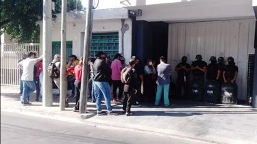Protestas. Inversores exigen la entrega de su dinero.