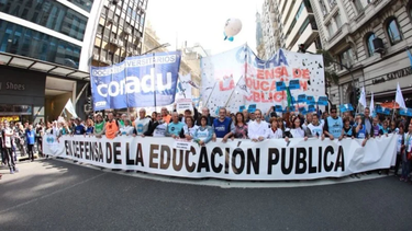 gremios docentes anuncian paro total en universidades tras la ratificacion del veto de milei