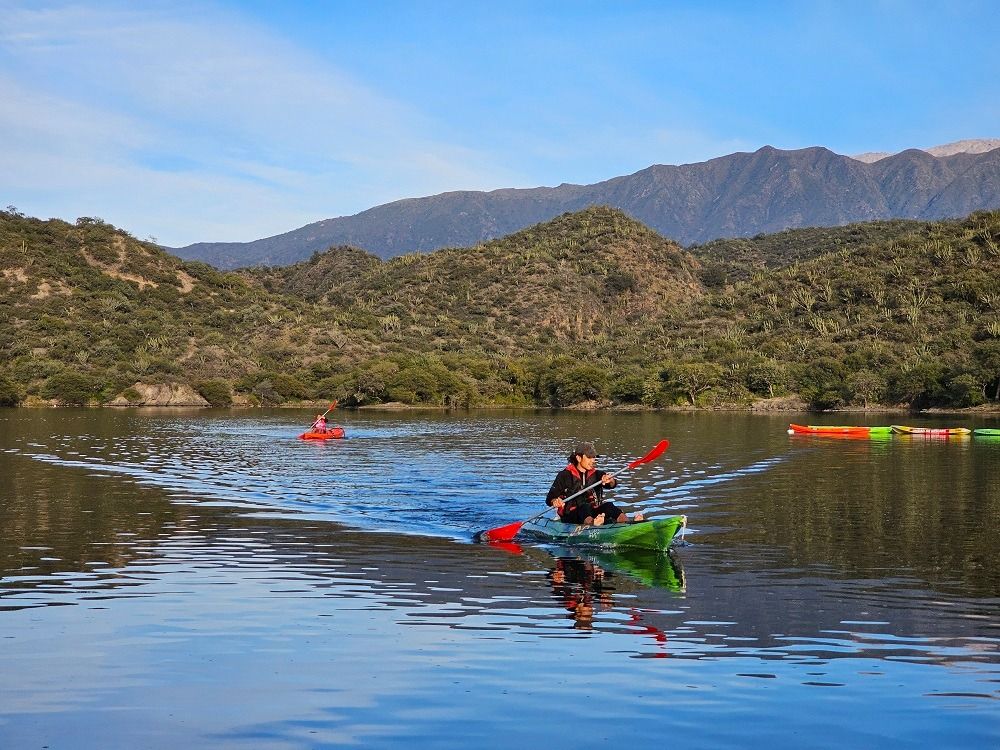 Al aire libre. El Jumeal ofrece kayak, senderismo y paisajes únicos.