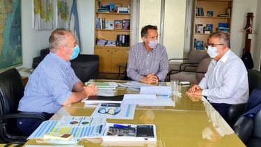 Gestiones. El gobernador Jalil pidió por la batería de obras ante la falta de&nbsp; presupuesto para este año.&nbsp;