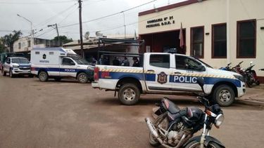 Entró a su casa y vio cómo el marido estaba violando a la hija