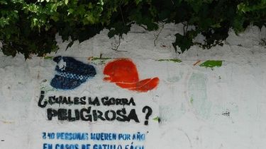 Cuatro muertos y cinco personas apremiadas en comisarías