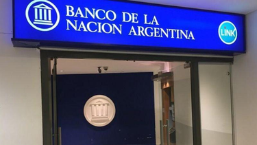 la justicia suspendio el dnu de milei que convertia al banco nacion en sociedad anonima