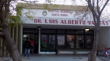 Trabajaba en el techo de un tinglado, pisó en falso y cayó desde 10 metros