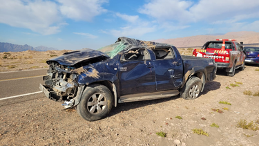 volco una camioneta en fiambala y hay tres heridos