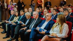 El Gobierno vuelve a la  carga con la reforma de la Constitución provincial