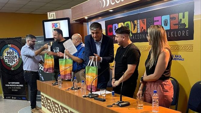 Firma de convenio entre Catamarca y Cosquín