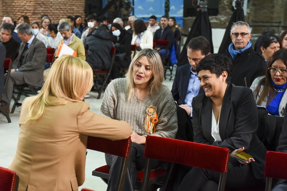 La ministra de Educación Andrea Centurión participó del lanzamiento de FORJAR que destinará casi 7 millones de pesos a las Escuelas Técnicas3.jpg