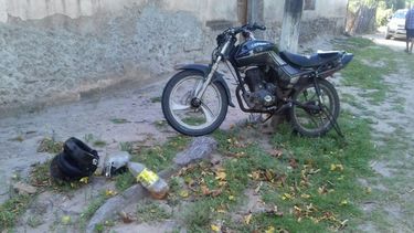 Motociclistas graves tras embestir a un caballo