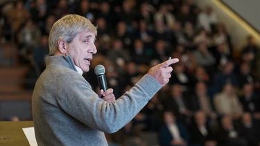 Desvío. El ministro de Economía Luis Caputo usa fondos para las rutas para fondear el equilibrio fiscal
