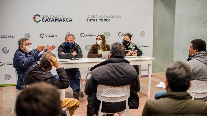 Acuerdo entre el FUSSI y el Gobierno en puntos claves de la reforma del Estado