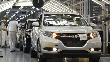 se desplomo la venta de autos 0km: en octubre se patento un 40% menos