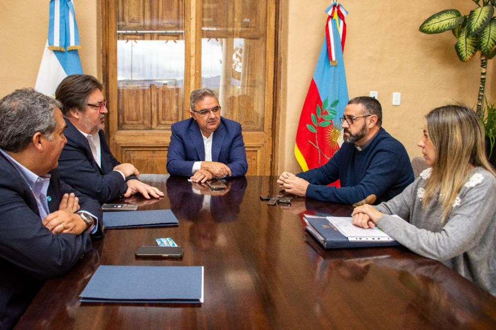 ReuniónFasta.jfif