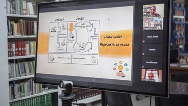Alumnos de Escuelas Técnicas se capacitaron para mejorar sus emprendimientos