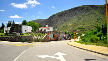 Los ladrones, un paso adelante