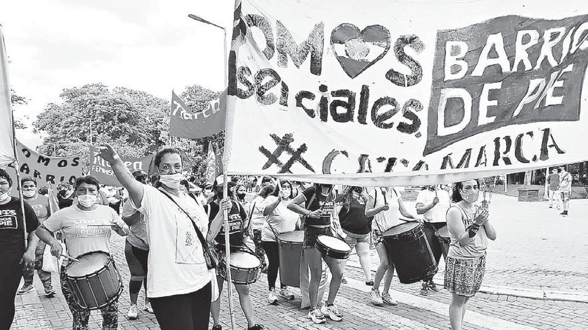 Mujeres En La Trinchera 6404