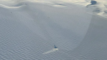 un piloto aterrizo de emergencia en una laguna congelada de chubut