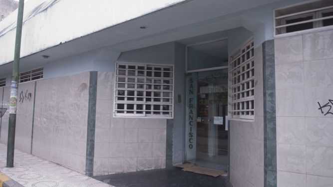 Llevan $15.000 de una despensa, saquean viviendas y roban motos