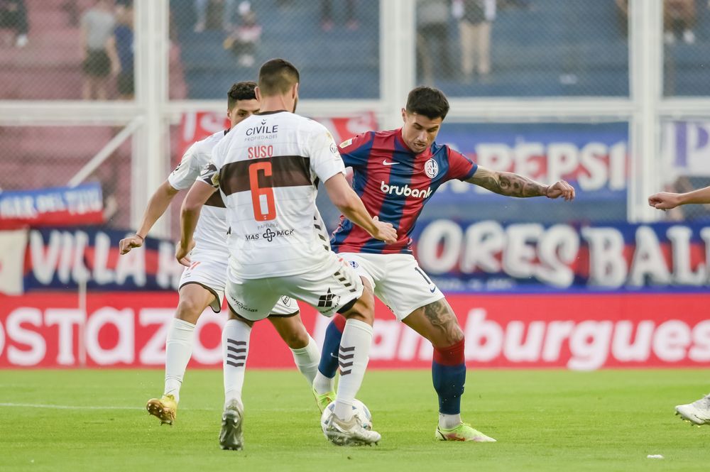 Nuevo empate. El Santo zafó en el final ante Platense y se ilusiona con clasificar a la Libertadores.