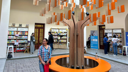 Libros, precios y nuevas experiencias: cómo se vive la Feria del Libro en su nueva sede