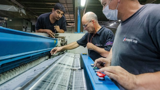 Fibran Sur S.A invirtió en una nueva línea de montaje en su planta de Sumalao