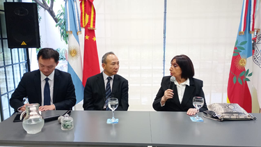 Visita del Embajador de China a la UNCA