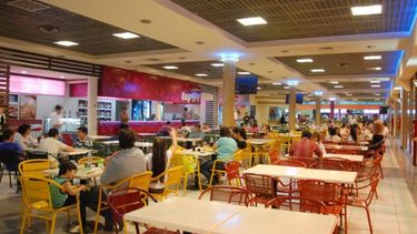 Un joven agredió a un mozo de un bar de la Terminal