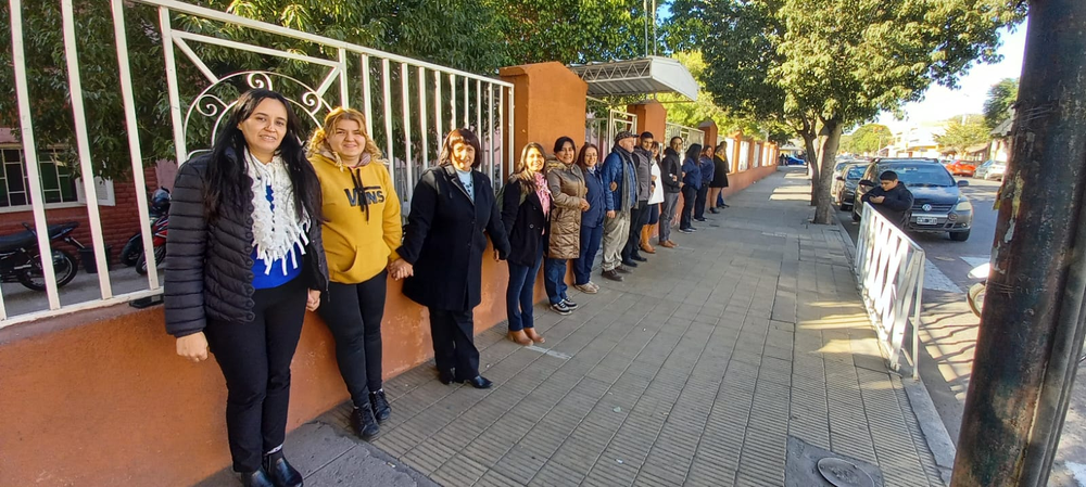 Abrazo simbólico. Colegio Cristo Rey.&nbsp;