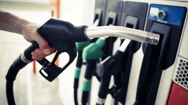 YPF incrementará mañana el precio de sus combustibles en un 5%