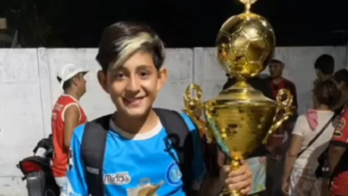Un adolescente murió tras descompensarse durante un partido de fútbol