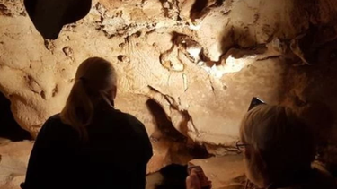 Descubren en una cueva francesa los grabados neandertales más antiguos