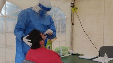 El total de casos se triplicó en 30 días y los activos se duplicaron en cinco