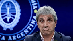 Un funcionario de Luis Toto Caputo fue acusado por no declarar ocho departamentos en Miami Un funcionario de Luis Toto Caputo fue acusado por no declarar ocho departamentos en Miami