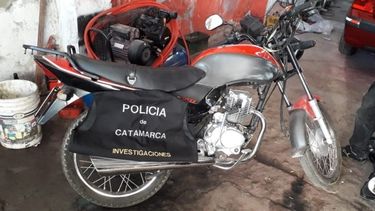 Imputaron por encubrimiento al policía dueño del taller de motos