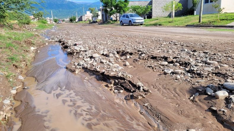 Malestar. vecinos de Valle Chico exigen mejoras en las calles.