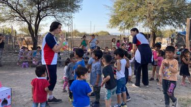 gesto solidario de alumnos del pia