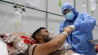 Los jóvenes, las vacunas y el colapso que no es