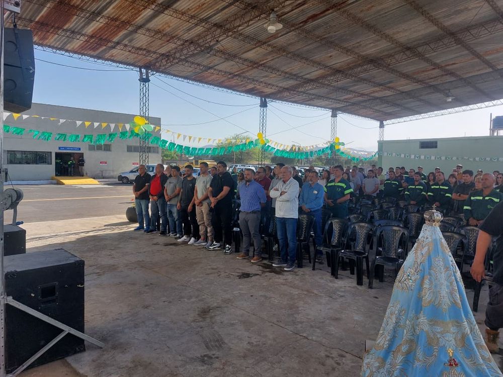 Misa. Y visita de la Virgen.
