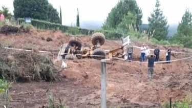 un hombre murio aplastado por una retroexcavadora