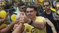 regalos de lujo, fiestas y presunto lobby: el escandalo que salpica a flavio bolsonaro