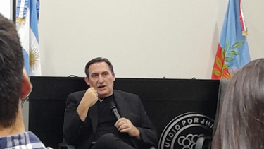 del otro lado del periodismo judicial, hay vida