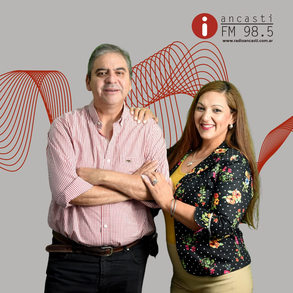 Daniel Costello y Paola Robledo, conducen Mañana es hoy.