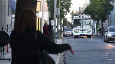 Más caro. El boleto aumentó en abril de $22 a $35 y en tres meses volvió a subir a $45. Se iría a $70.