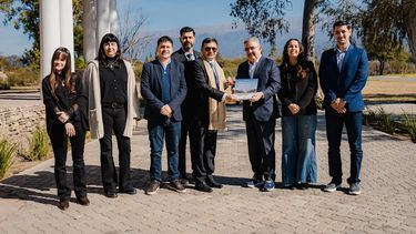 Jalil recibió a directivos de la minera estatal de India para explorar inversiones